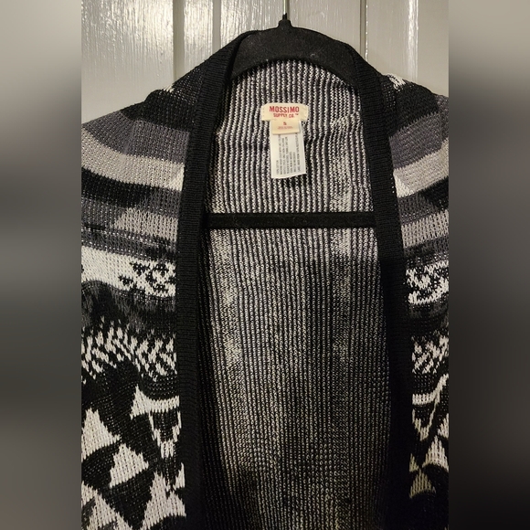 Geometric Black and White Women's Sweater - Picture 2 of 5